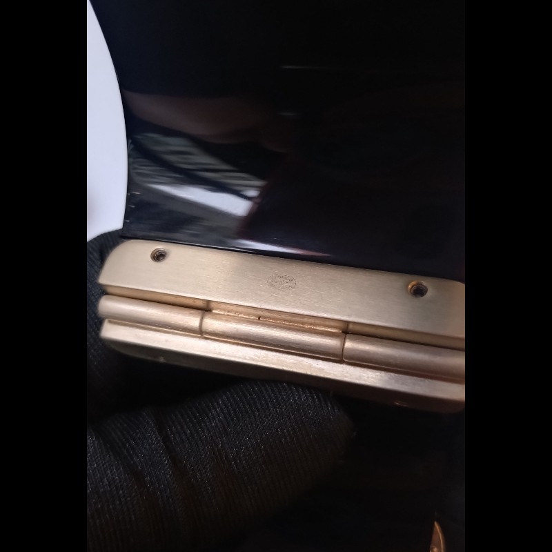 Chanel 黑色樹脂金幣寬版手環-12