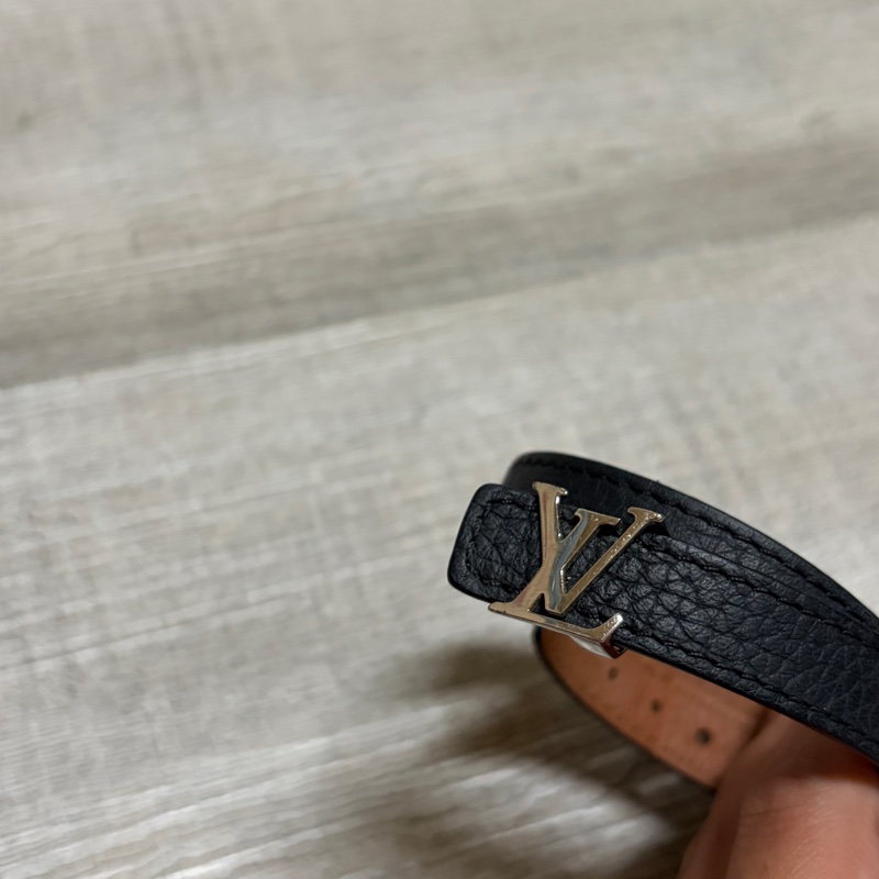 Lv黑銀皮革手環-3
