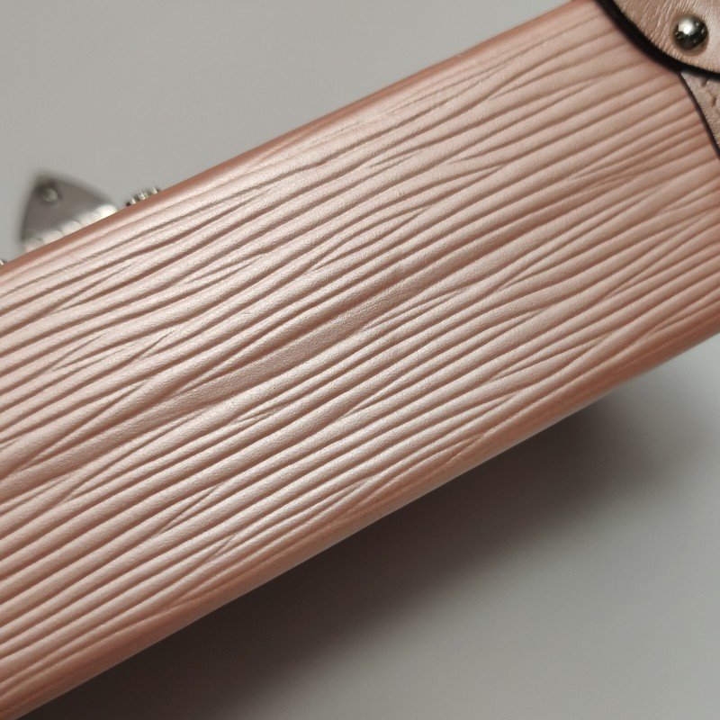 Louis Vuitton(LV)Petite Malle小盒子小號牛皮水波紋S-lock鎖扣斜挎包單肩包-20