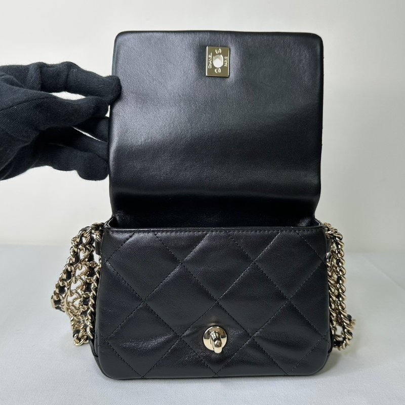 CHANEL 22P黑羊瀑布鏈晚宴包-7