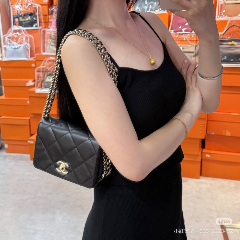 CHANEL 22P黑羊瀑布鏈晚宴包-0