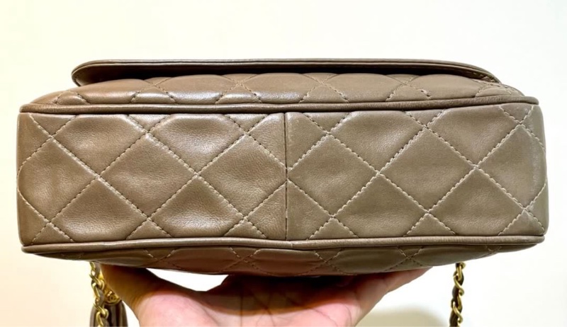 Vintage Chanel camera bag-2