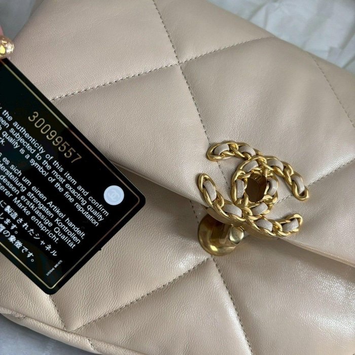 Chanel 經典的米色 26 19 bag---甜到蛀牙!!-4