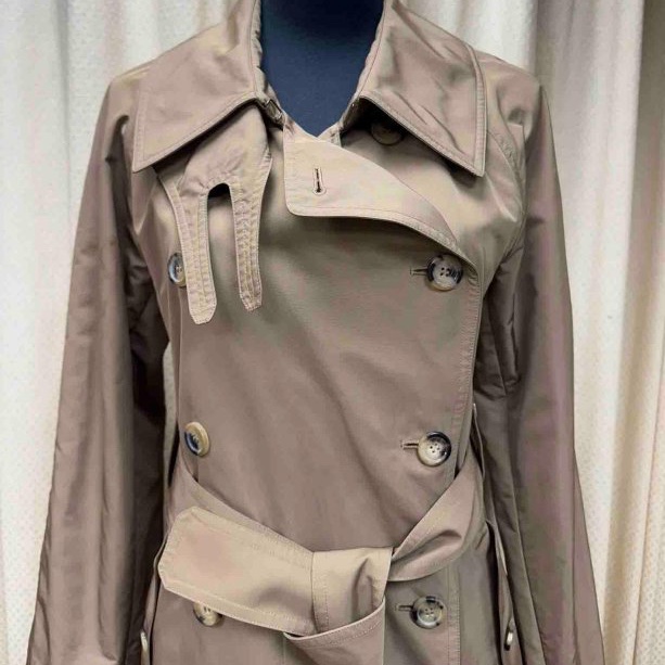 YSL超經典又正點的駝色防風風衣外套-5