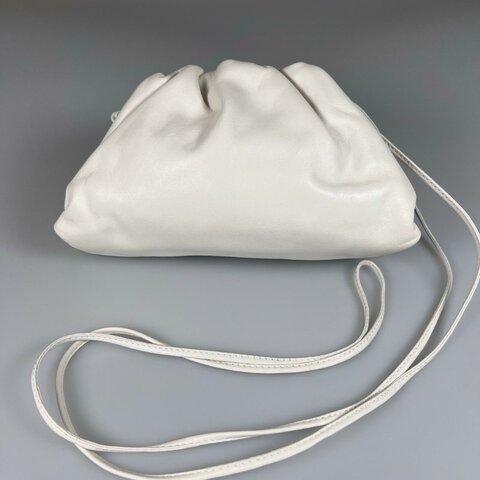 BV  白色雲朵包