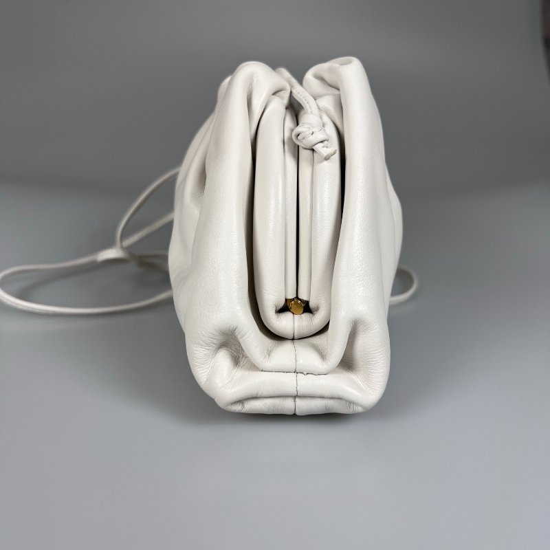 BV  白色雲朵包-2