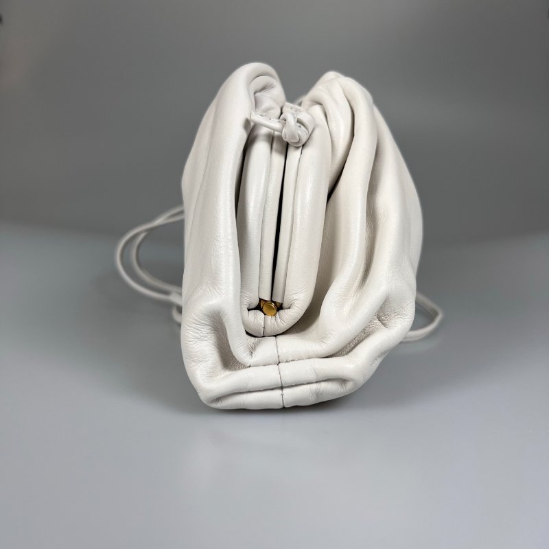 BV  白色雲朵包-3