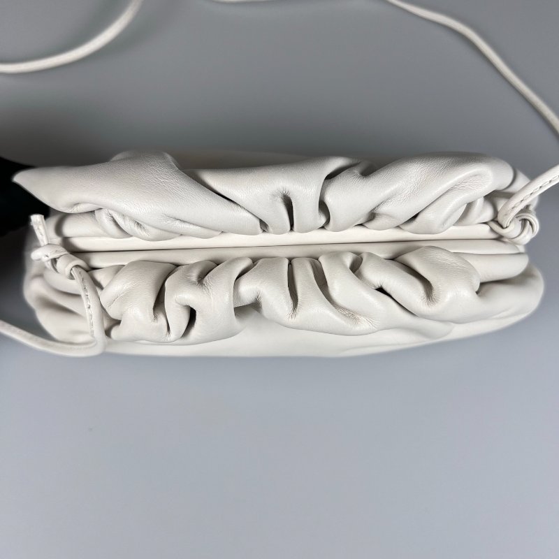 BV  白色雲朵包-5