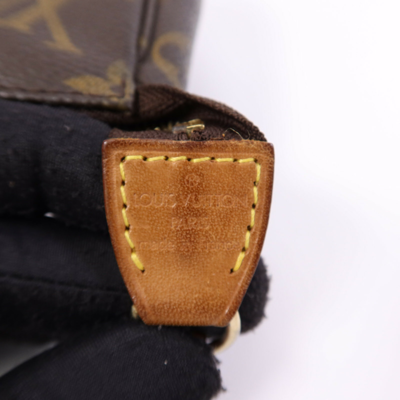 LOUIS VUITTON Monogram Pochette Accessoires金扣手挽袋-5