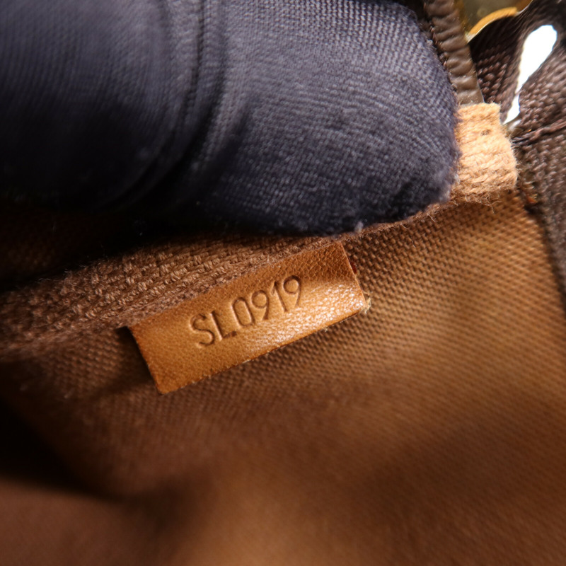 LOUIS VUITTON Monogram Pochette Accessoires金扣手挽袋-6