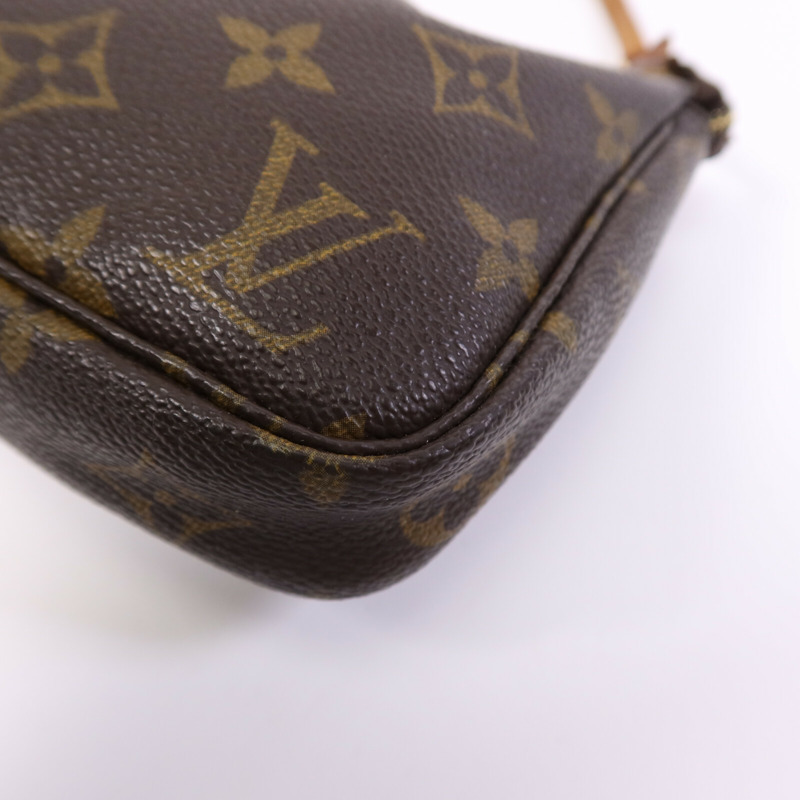 LOUIS VUITTON Monogram Pochette Accessoires金扣手挽袋-9
