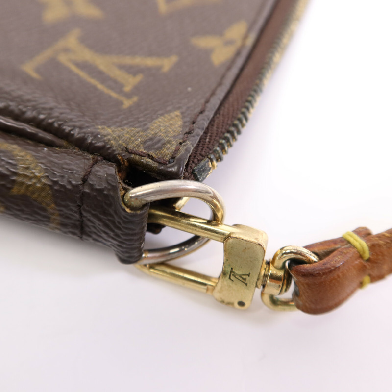LOUIS VUITTON Monogram Pochette Accessoires金扣手挽袋-14
