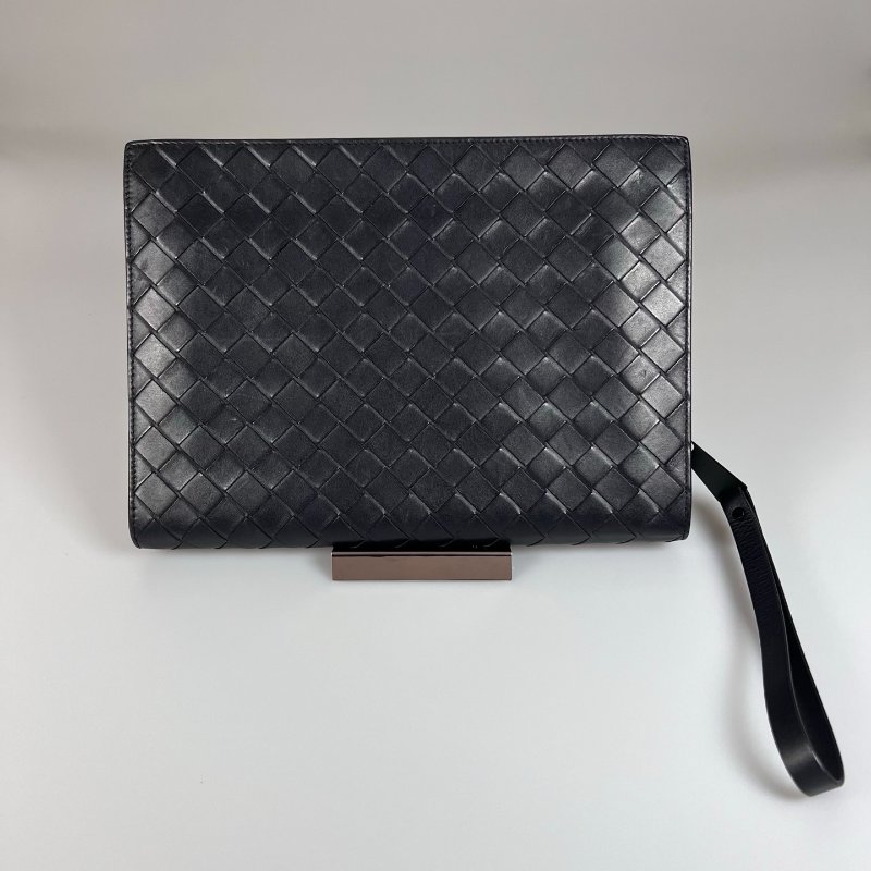 BV 黑編織手拿包-1