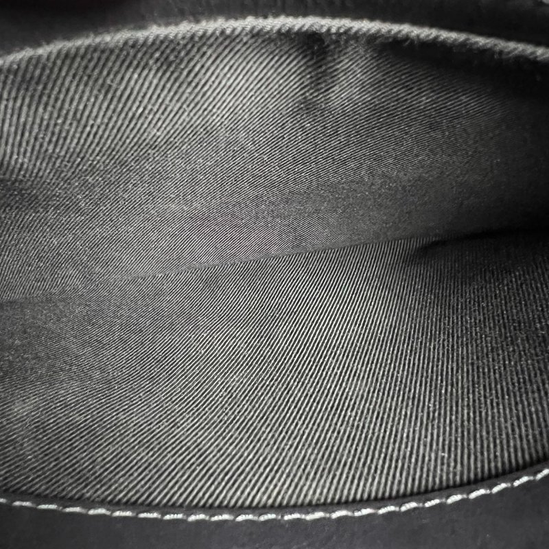 BV 黑編織手拿包-6