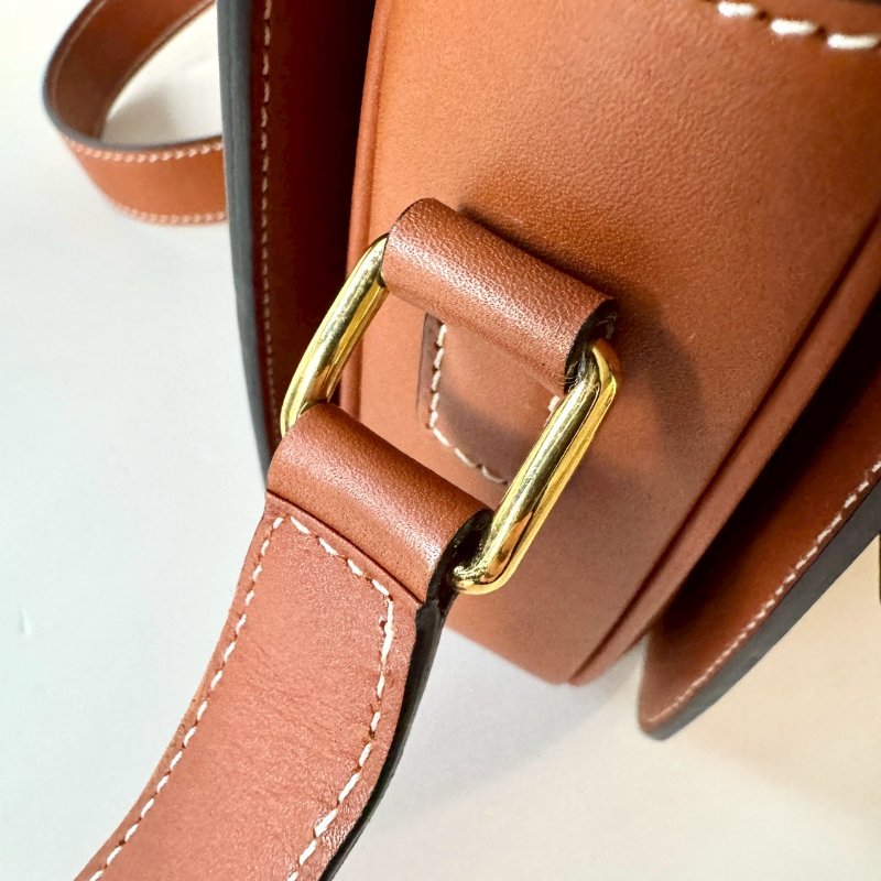 CELINE TRIOMPHE PVC 防水 斜背包 老花 焦糖 多格層 凱旋門 22cm-11