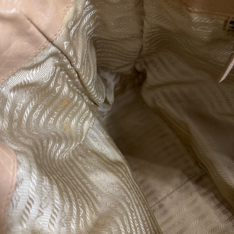 Prada 奶茶色全皮單肩包 尺寸約33*27-27