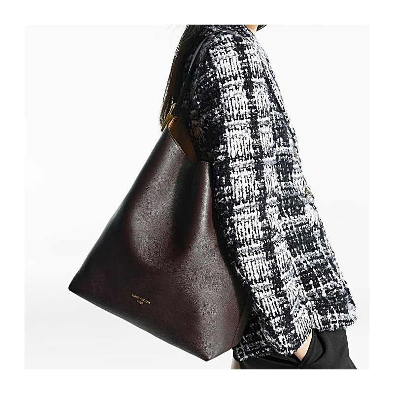 LOUIS VUITTON Low Key Hobo MM M12982-15