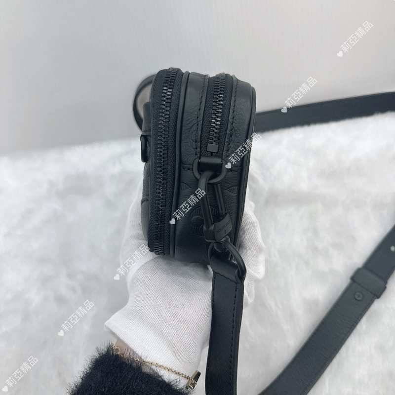 莉亞精品♡ Lv 黑壓紋相機包 二手美品-7