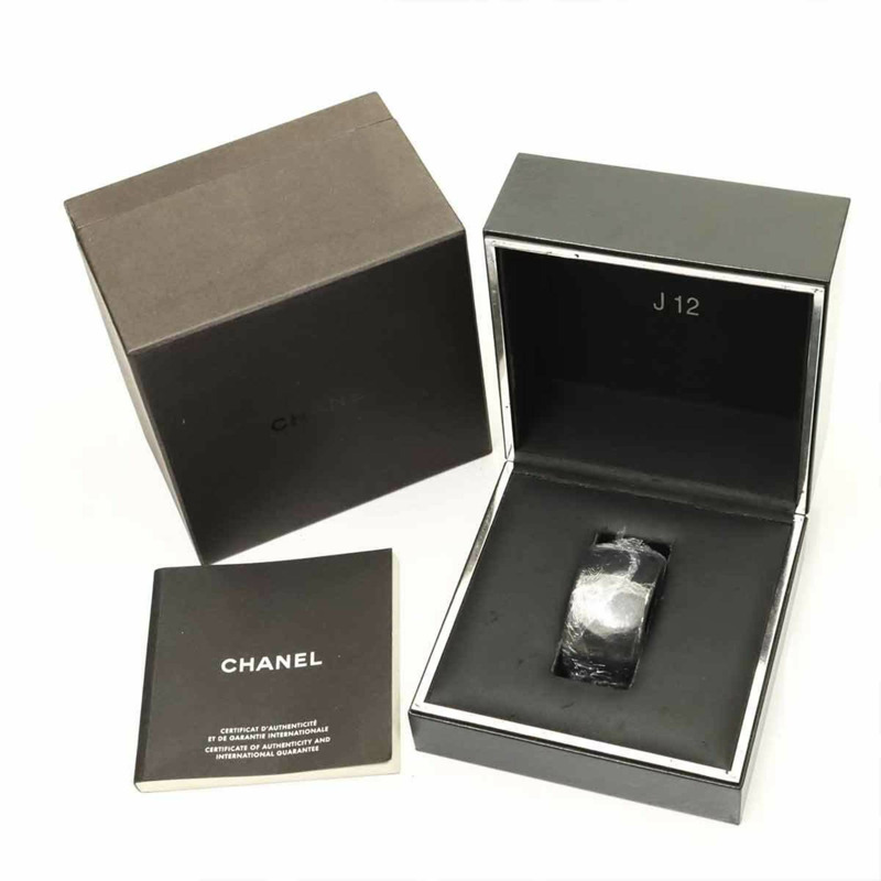 香奈兒 J12 33毫米 H1708 鑲鑽錶圈女錶，黑色陶瓷錶殼，鑲鑽，日期顯示，石英機芯-1