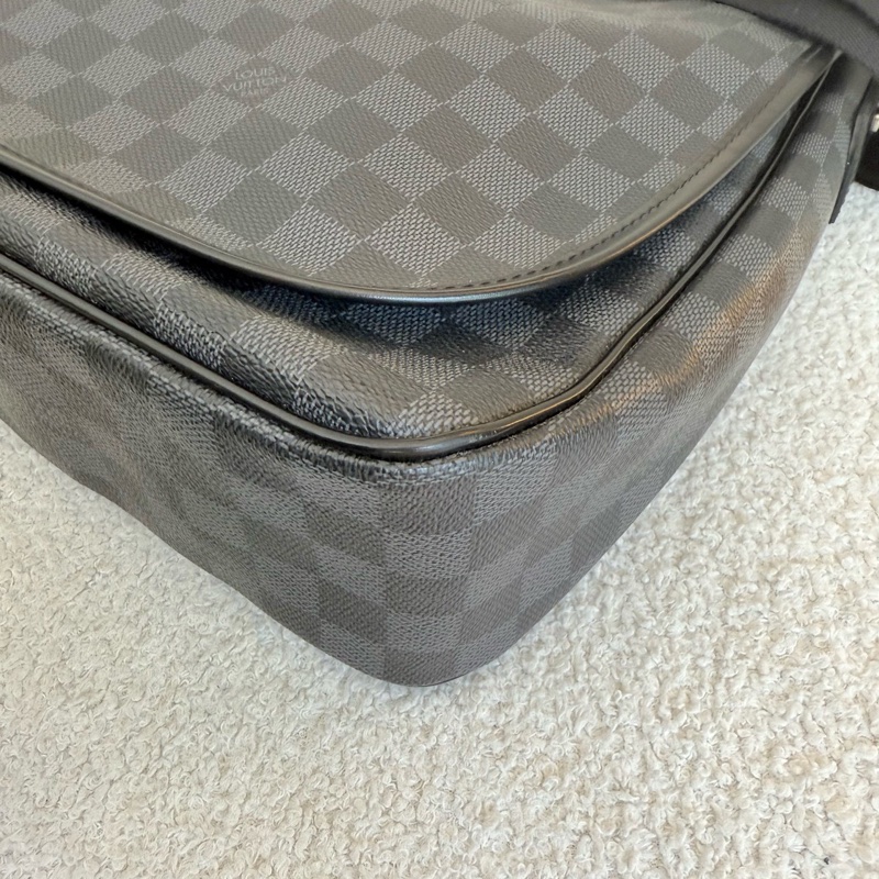 98新 LV路易威登 黑灰色棋盤格男士單肩包斜挎包-7