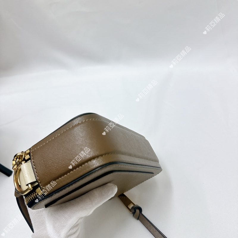 莉亞精品♡ MJ卡其相機包 二手美包-8