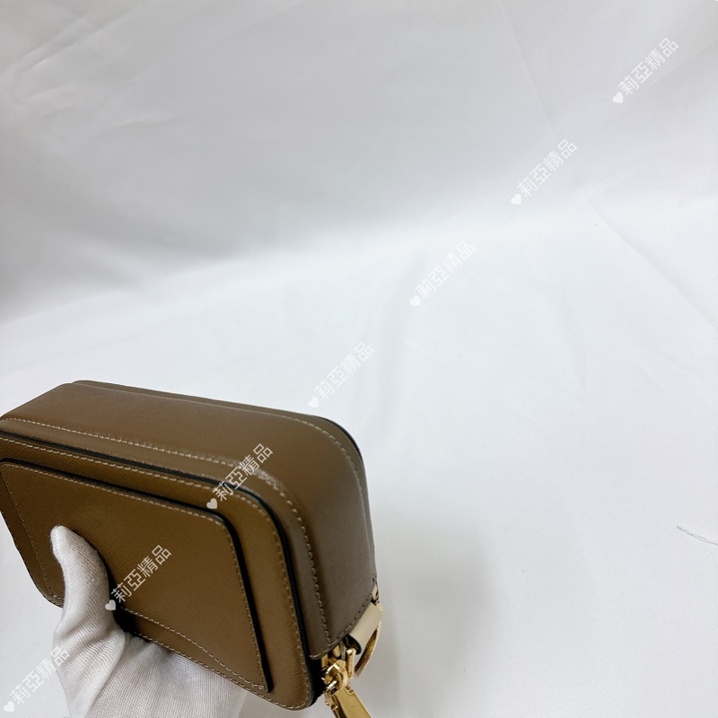 莉亞精品♡ MJ卡其相機包 二手美包-9