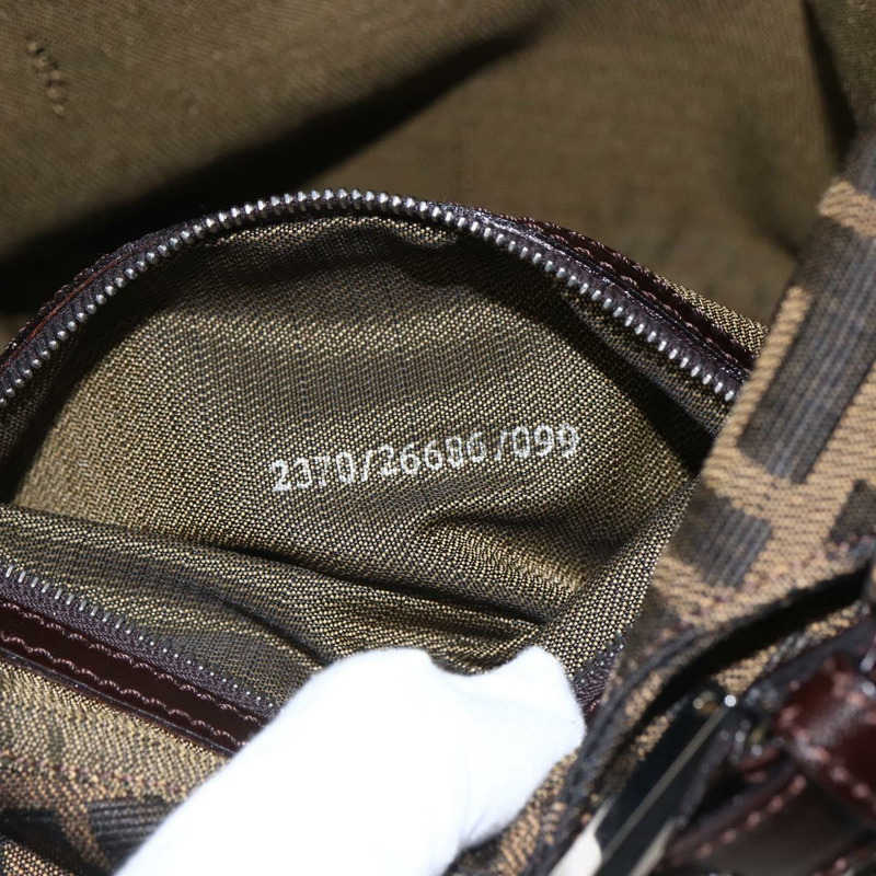 【日本直送】FENDI Zucca帆布Mamma Baguette單肩包 黑色棕色 正品 156656V-10