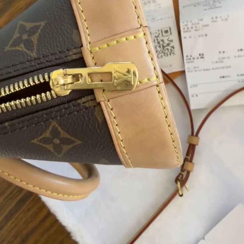 【93%新✨ 大全套✨2025年購證】 LV alma bb芯片款-5