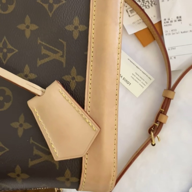 【93%新✨ 大全套✨2025年購證】 LV alma bb芯片款-6