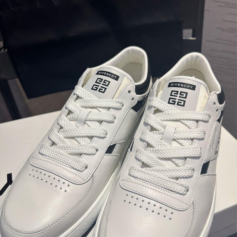 💎Han's house精品服飾💎GIVENCHY 紀梵希小牛皮 鞋 原價24000-1