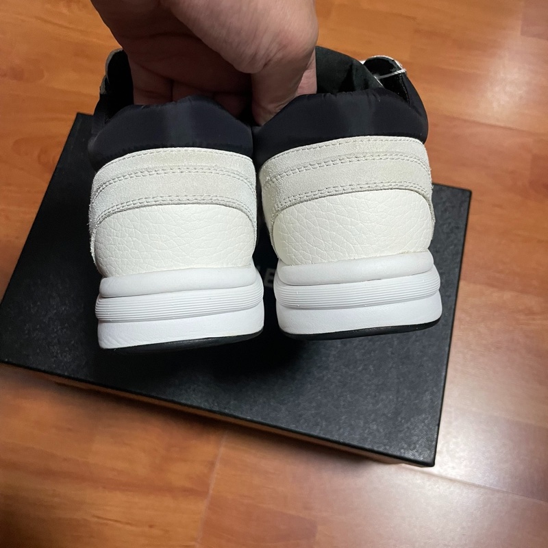 Chanel香奈兒雙C黑白熊貓正品低幫跑步鞋 米白黑 尺碼：35.5碼-4