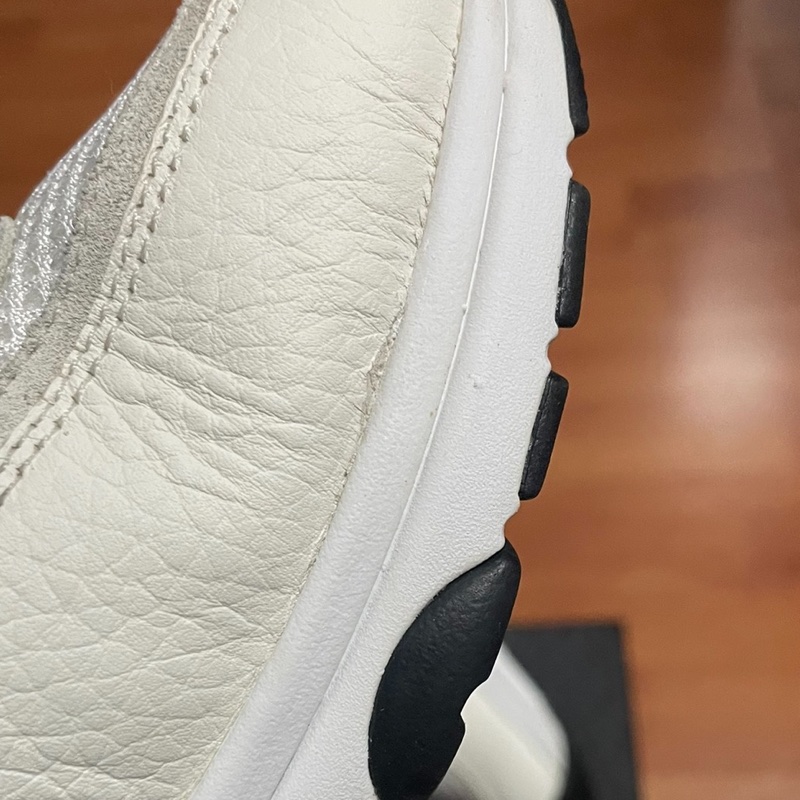 Chanel香奈兒雙C黑白熊貓正品低幫跑步鞋 米白黑 尺碼：35.5碼-6