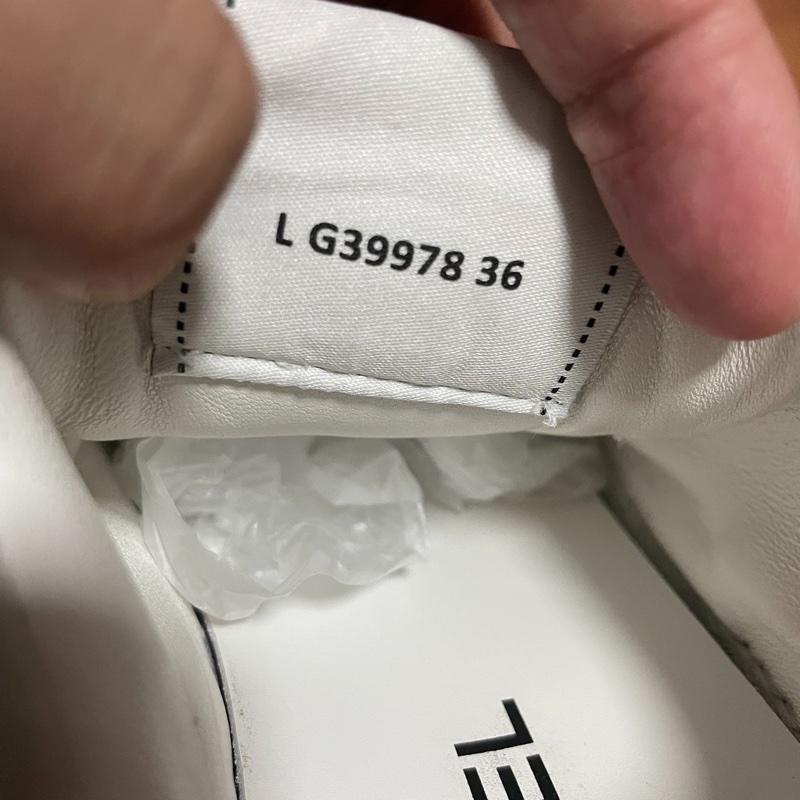 Chanel徽標正品香奈兒23p黑白熊貓雙c休閑板鞋  尺碼：36碼-5