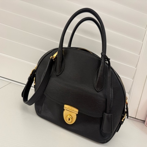 Salvatore Ferragamo 菲拉格慕黑色水波紋肩揹手提兩用包