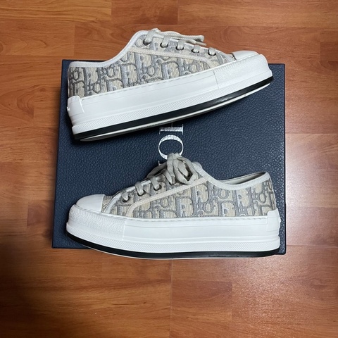 Dior厚底鞋新款迪奧正品CD滿印帆布鞋 女款灰色 尺碼：35.5碼