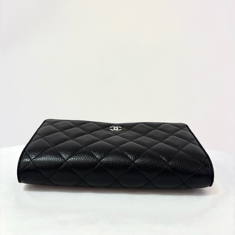 CHANEL黑荔枝牛皮銀釦磁吸式WOC-4