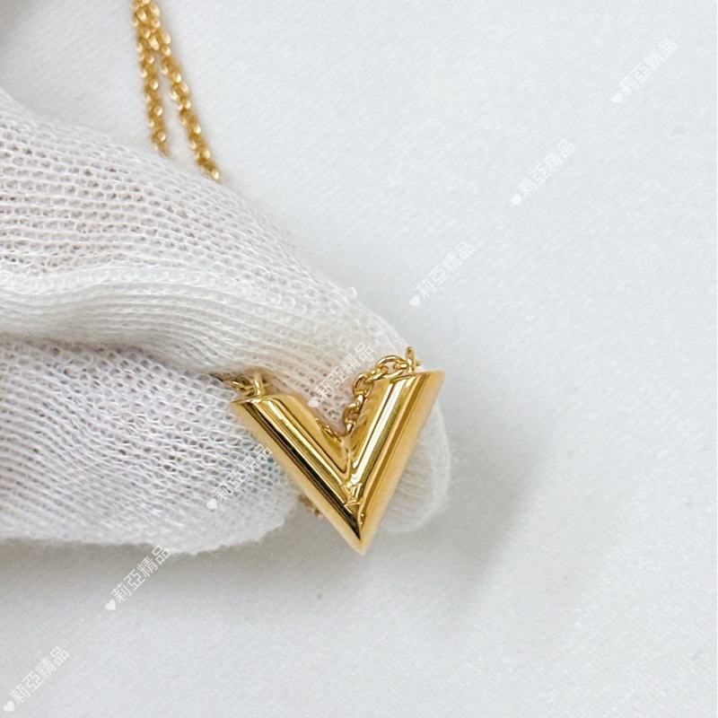 莉亞精品♡LV M00857 V字項鍊 二手-8