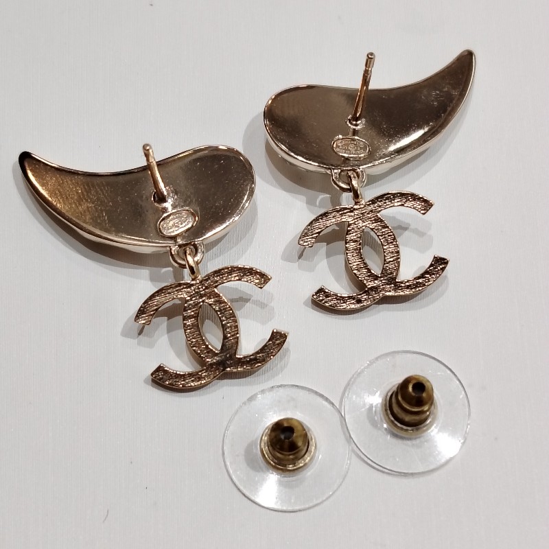 CHANEL A21S 淺金水鑽CC垂吊耳環-4