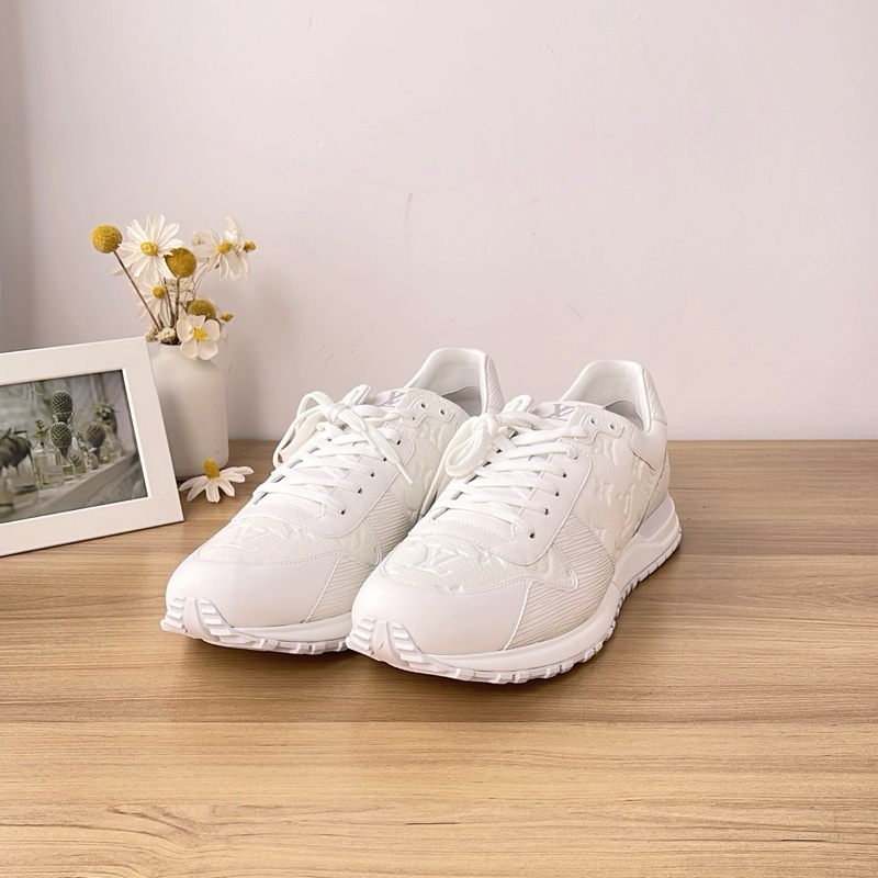 LV路易威登 白色壓紋印花低幫系帶運動鞋休閒鞋,11碼~時尚大氣 簡約百搭~-0