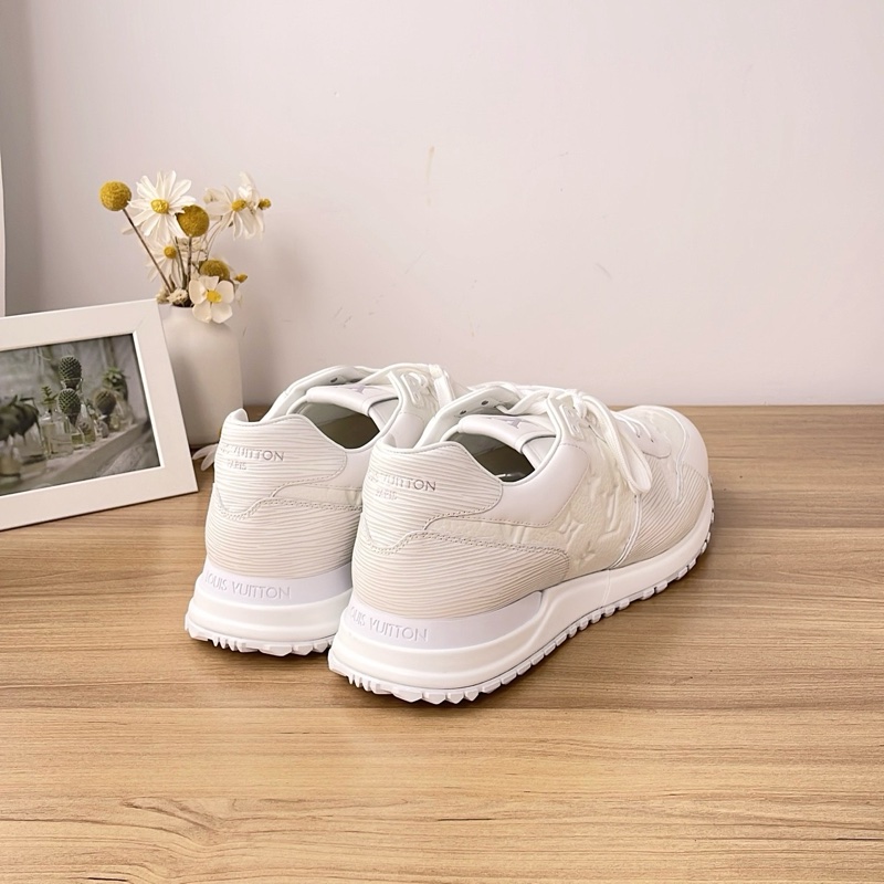 LV路易威登 白色壓紋印花低幫系帶運動鞋休閒鞋,11碼~時尚大氣 簡約百搭~-2