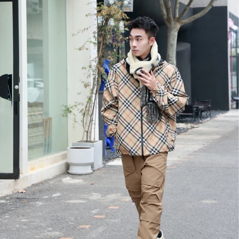 Burberry 博柏利 雙面穿格紋連帽拉鍊長袖夾克外套 沙色 尺碼52 今年購入新款 兩面穿 保暖-7