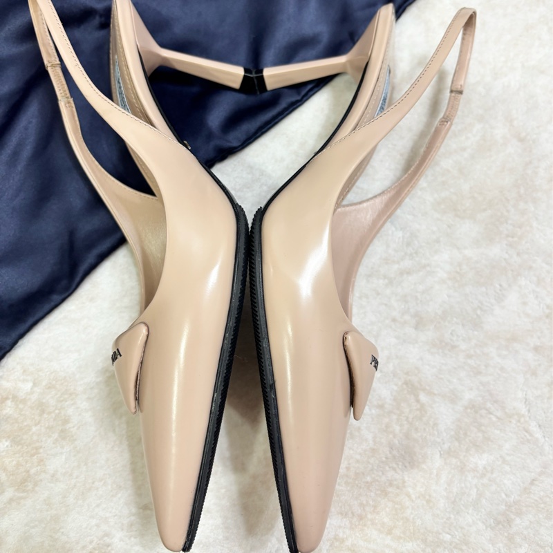 Prada 小貓跟鞋 裸粉色 專櫃42000-5