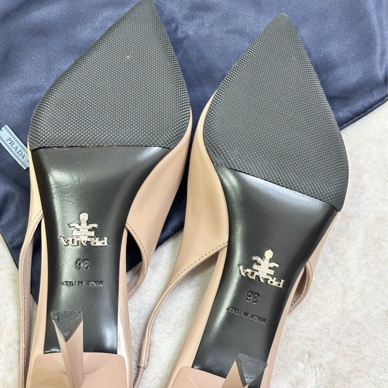 Prada 小貓跟鞋 裸粉色 專櫃42000-7