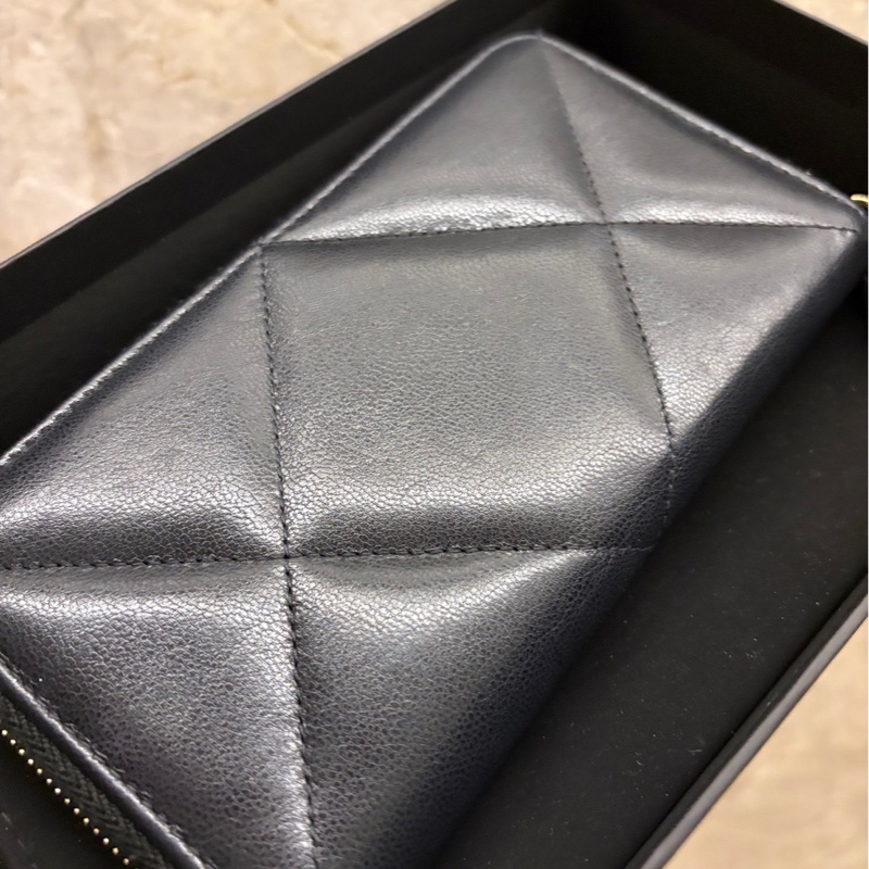 Chanel 19羊皮拉鏈中夾錢包 99新30開-3