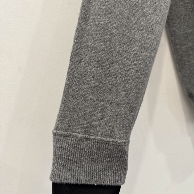 Celine賽琳 灰色系帶字母logo羊毛長袖衛衣 S碼貨號2A40Z-2