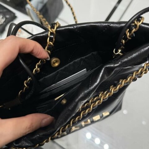 磁扣Chanel 22Mini 黑金