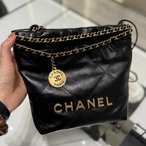 磁扣Chanel 22Mini 黑金亮面牛-2