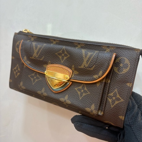 LV 老花 曼哈頓拉鍊長夾