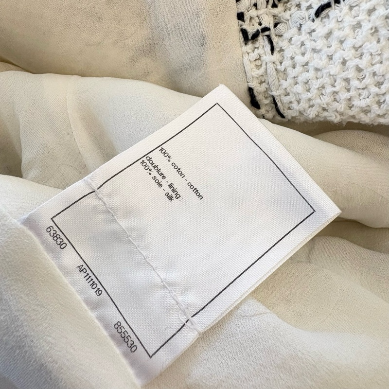 【99新】Chanel/香奈兒/白色粗花呢外套/38碼/118565-6