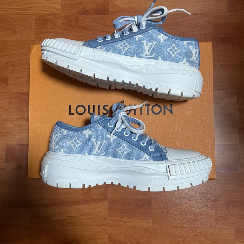 Lv Squad白藍丹寧牛仔低幫滿印休閒鞋 女款藍色 尺碼:37.5碼-1